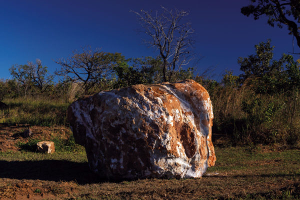 Pedra obras da saída Norte_o quadrilátero André Vilaron - André Vilaron